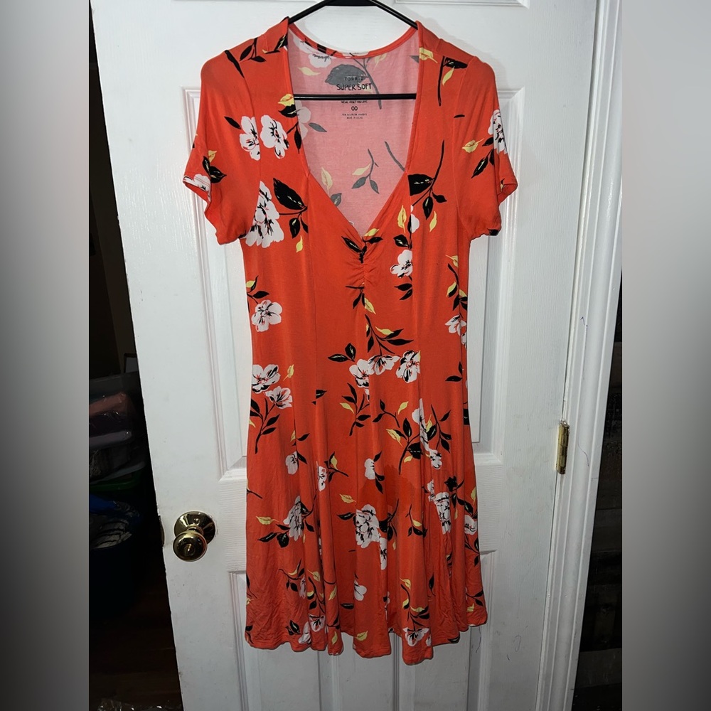 Torrid Super Soft Knits Sweetheart Fit & Flare Dress in Coral Floral Sz 00 (10) - Picture 2 of 6